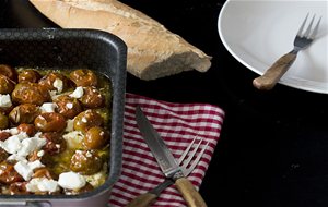 Tomates Cherry Negros O Kumato Asados Con Albahaca Y Queso De Cabra
