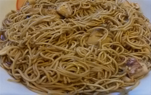 Fideos Chinos Con Pollo.
