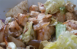 Ensalada Con Pollo Y Viandox.
