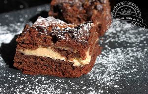 Brownie De Chocolate Y Crema De Queso
