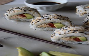 Da Vinci Rolls. Uramakis De Atún, Pimiento Y Aguacate.
