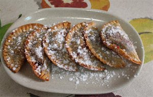 Chutney De Cerezas, Cerezas Encurtidas, Licor De Cerezas, Té Helado Con Cerezas Y Empanadillas De Cerezas
