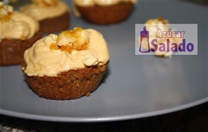 Cupcakes De Chocolate Y Crema De Cacahuete
