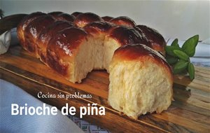 Brioche O Bollo De Piña.
