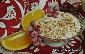 Manjar Blanco Con Cuajada Y Frutos Rojos
