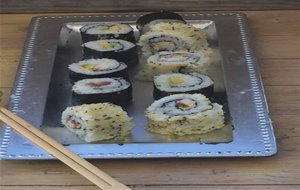 Sushi {california Roll Y Maki Sushi}
