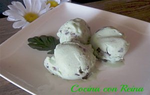 Helado De Menta Y Chocolate A La Menta
