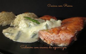 Lomos De Salmón Con Salsa De Espárragos
