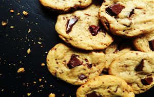 The Best Brown Butter Chocolate Chunk Cookies 

