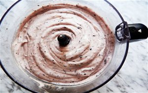 Helado De Plátano Y Blueberries {2 Ingredientes + Vegano Y Saludable}
