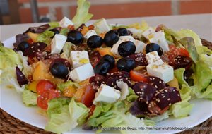 Ensalada Multicolor Con Melocotón Y Remolacha
