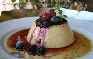 Flan De Leche Condensada Con Salsa De Frutos Rojos
