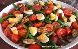 Ensalada De Judías  Verdes, Tomate, Nuez, Huevo, Y Jamón
