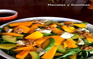 Ensalada De Mango , Rucula Y Aguacate
