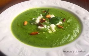 Crema De Calabaciín, Guisantes Y Albahaca
