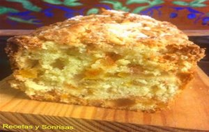 Plumcake De Frutas Confitadas, Piñones Y Agua De Azahar
