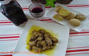 Carne De Fiesta Y Papas Arrugadas.
