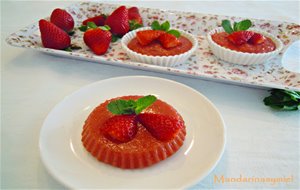 Espuma Cremosa De Fresas 
