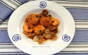 Albóndigas De Merluza Y Gambas Con Frutos Del Mar
