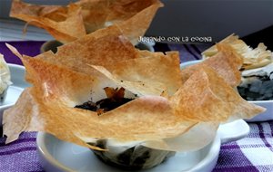 Cestitos Crujientes De Morcilla Y Manzana Con Setas 
