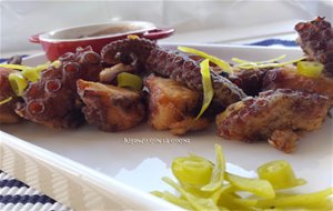 Pulpo Frito O Chicharrones De Pulpo Con Mahonesa De Kalamata
