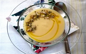 Crema De Chirivía Y Puerro Con Semillas De Girasol
