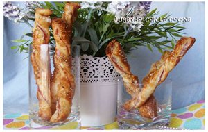 Palitos De Hojaldre Con Jamón 
