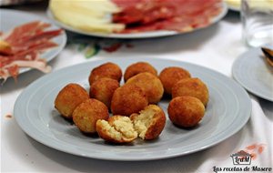 Croquetas De Queso Camembert
