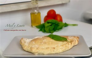 Calzone Margarita Con Huevo
