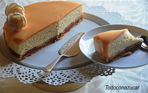 Tarta Mousse De Chocolate Blanco Y Glaseado De Caramelo
