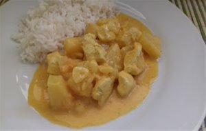 536&#176; Receta: Pollo Con Curry De Piña Y Coco
