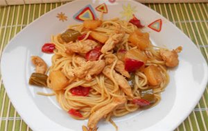 535&#176; Receta: Espaguetis Con Pollo Y Piña
