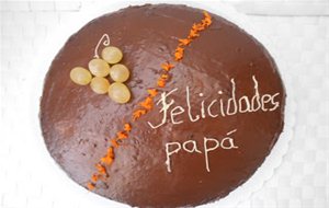 439º Receta: Tarta De Chocolate Y Crema Con Bizcocho De Almendra Y Uva
