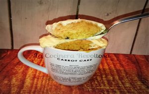 Mug Cake De Carrot Cake O Bizcocho En Taza De Zanahoria Y Crema De Queso