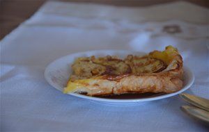 Tarta De Hojaldre Con Manzana Y Crema
