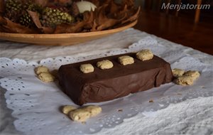 Turrón De Chocolate Con "carquinyols"
