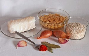 Potaje De Garbanzos Con Arroz Y Bacalao
