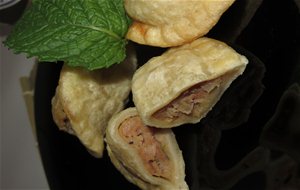 Yaki Gyoza De Cerdo ,verduritas Fritas Y Salsa De Soja