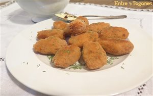 Croquetas De Salmón Con Dip De Nueces Caramelizadas