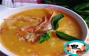 Sopa De Arroz Con Gambones
