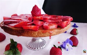 Tarta De Fresa Con Crema Pastelera
