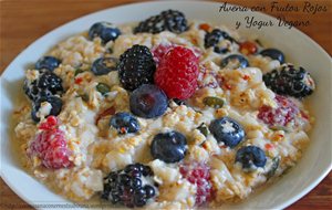 Avena Con Frutos Rojos Y Yogur Vegano