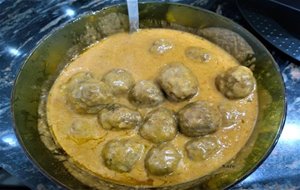 Albóndigas Al Cava
