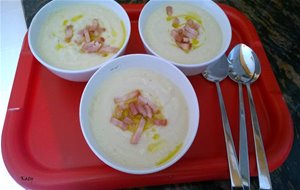 Crema De Coliflor Al Requesón
