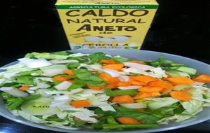 Sopa De Verduras Con Caldo Aneto 
