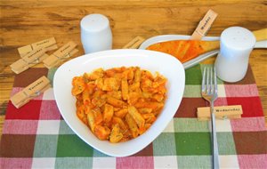 Macarrones Con Pollo Y Tomate A Las Hierbas Provenzal
