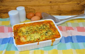 Salchichas Y Huevos Con Bechamel
