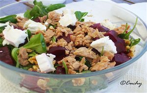 Ensalada De Canónigos, Remolacha Y Atún
