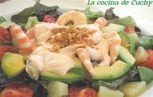 Ensalada De Langostinos, Aguacate Y Salsa Rosa
