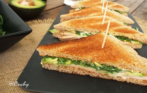 Sandwich De Pavo, Aguacate Y Rucula
